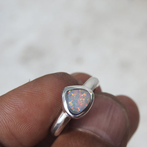 AUSTRALIAN OPAL RING