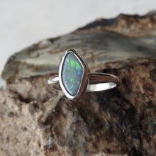 Load image into Gallery viewer, AUSTRALIAN OPAL
