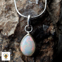 Load image into Gallery viewer, AUSTRALIAN OPAL