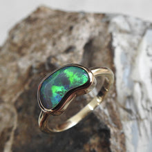 Load image into Gallery viewer, AUSTRALIAN OPAL RING