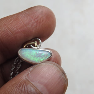 AUSTRALIAN OPAL PENDANT