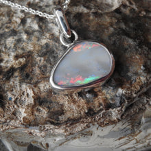 Load image into Gallery viewer, AUSTRALIAN OPAL