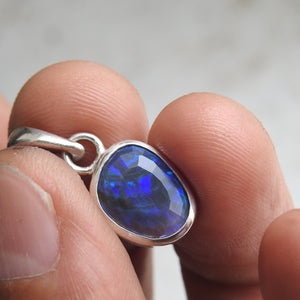 AUSTRALIAN BLACK OPAL 