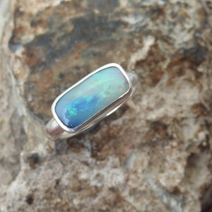 AUSTRALIAN OPAL RING