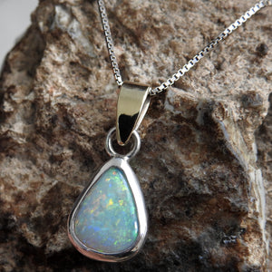AUSTRALIAN OPAL