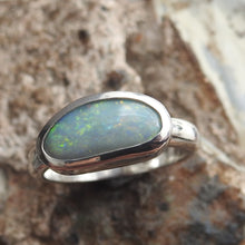 Load image into Gallery viewer, AUSTRALIAN OPAL RING