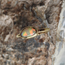 Load image into Gallery viewer, AUSTRALIAN OPAL