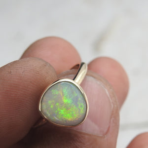 AUSTRALIAN OPAL RING