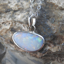 Load image into Gallery viewer, Australian Opal Pendant