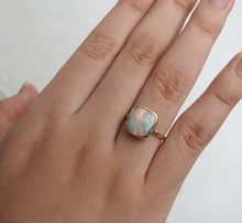Load image into Gallery viewer, AUSTRLIAN OPAL RING