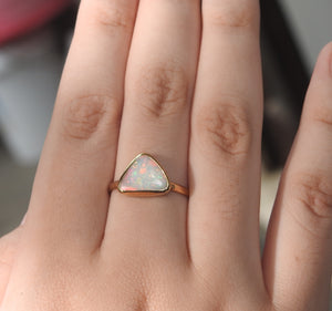 AUSTRALIAN OPAL RING