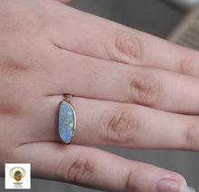 Load image into Gallery viewer, Mintabie Solid Dark Opal Ring