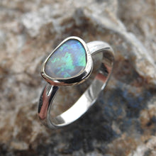 Load image into Gallery viewer, AUSTRALIAN OPAL RING