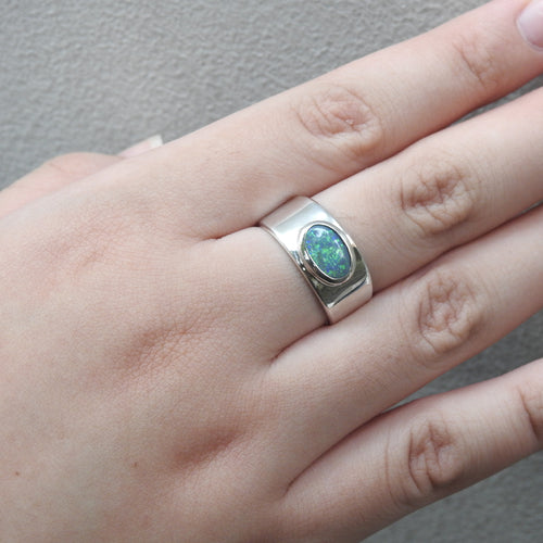 AUSTRALIAN OPAL RING