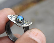 Load image into Gallery viewer, Lightning Ridge Opal