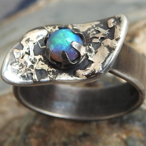 AUSTRALIAN OPAL RING